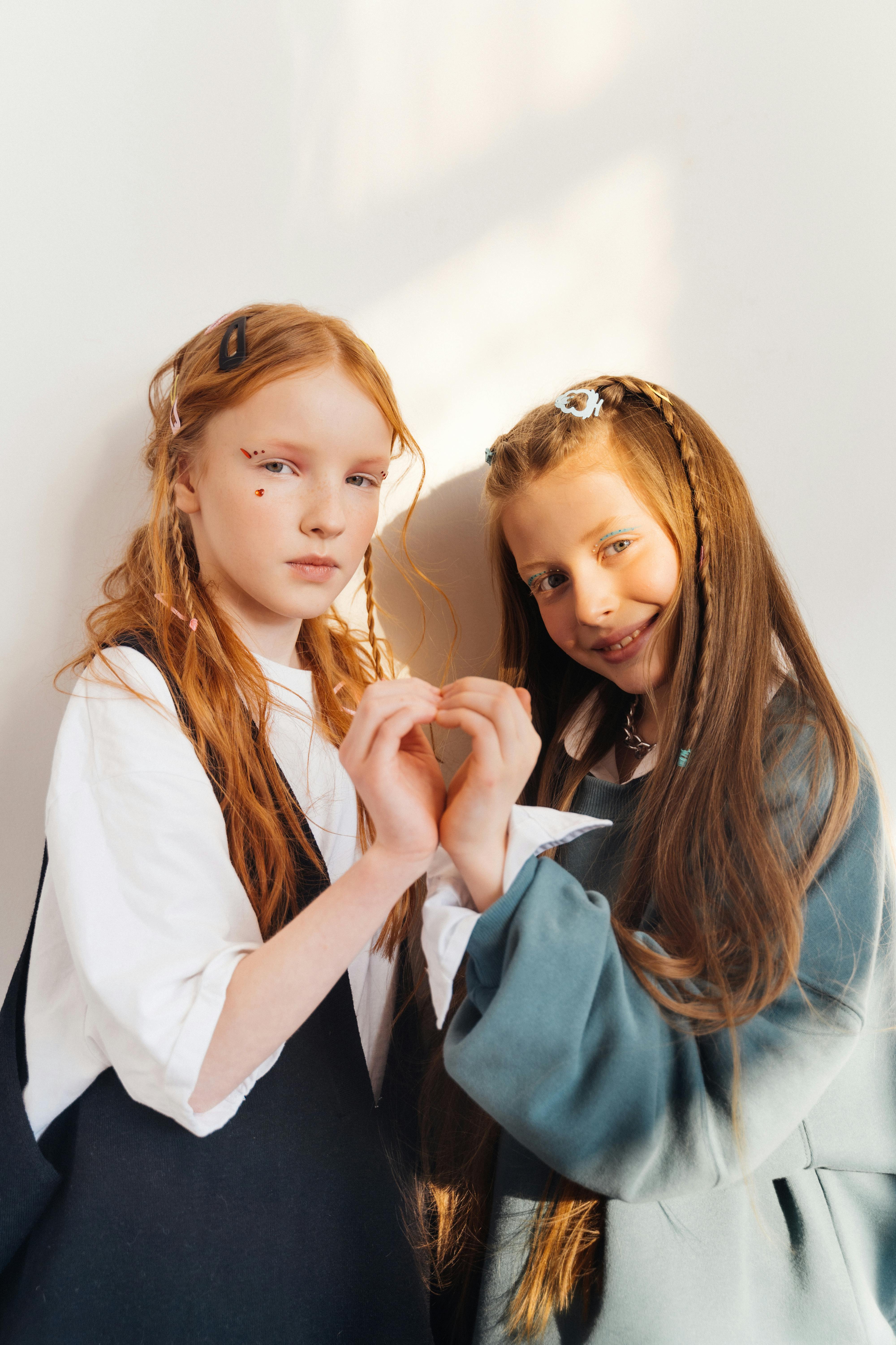 大地影院影讯排期卡片：家庭观影影片海报